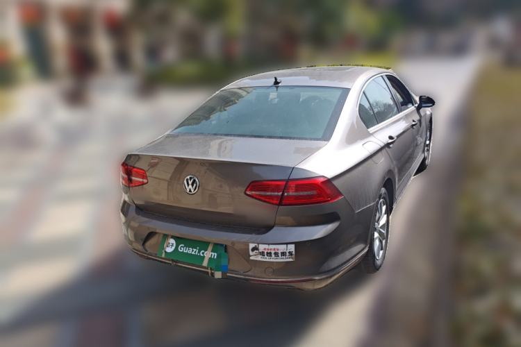 Used Volkswagen Magotan 2017 280TSI DSG Comfort Model Rear Right 45 Deg