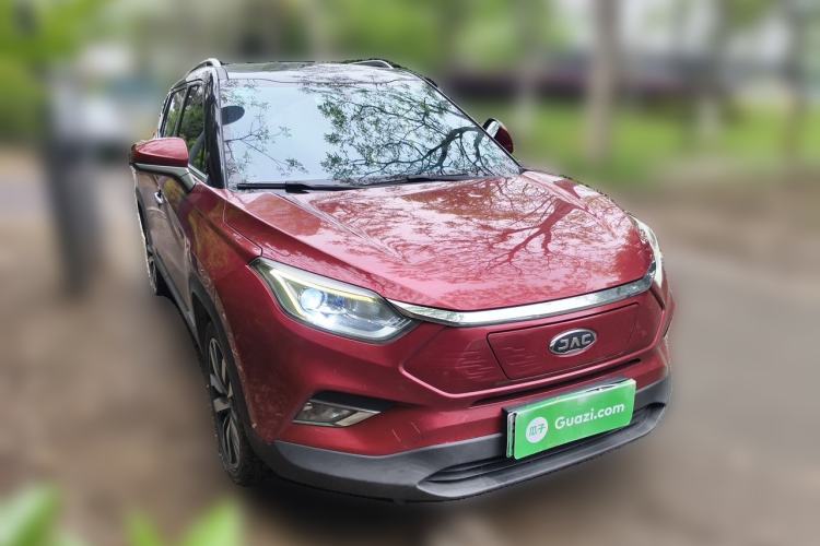 Used JAC Group iEVS4 2019 Luxury Smart Edition Front Right 45 Deg