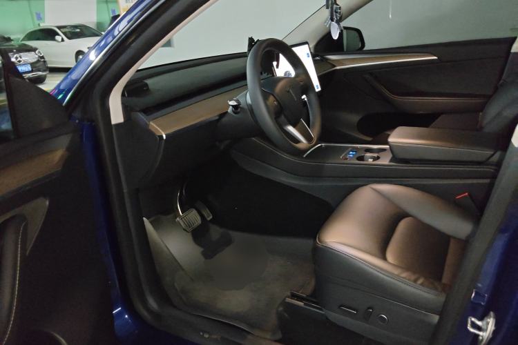 Used Tesla Model Y 2021 Long-Range All-Wheel-Drive Version 3D7 Driver Seat