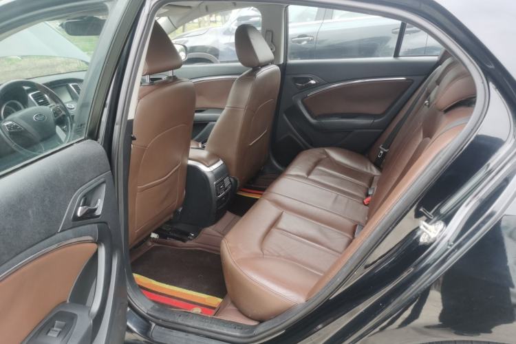 Used Bestune B90 2014 1.8T Automatic Luxury Model Left Rear Seat
