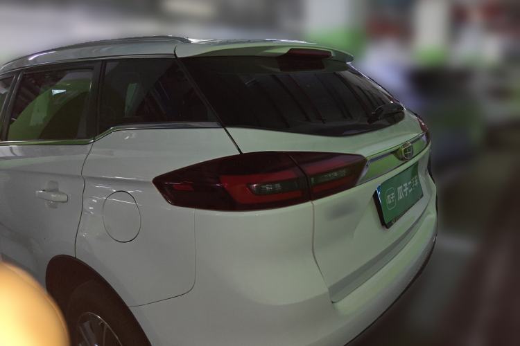 Used Geely Auto Emgrand X7 Sport 2018 1.8TD Automatic Two-Wheel Drive ZhiZun Model with 4G Connectivity