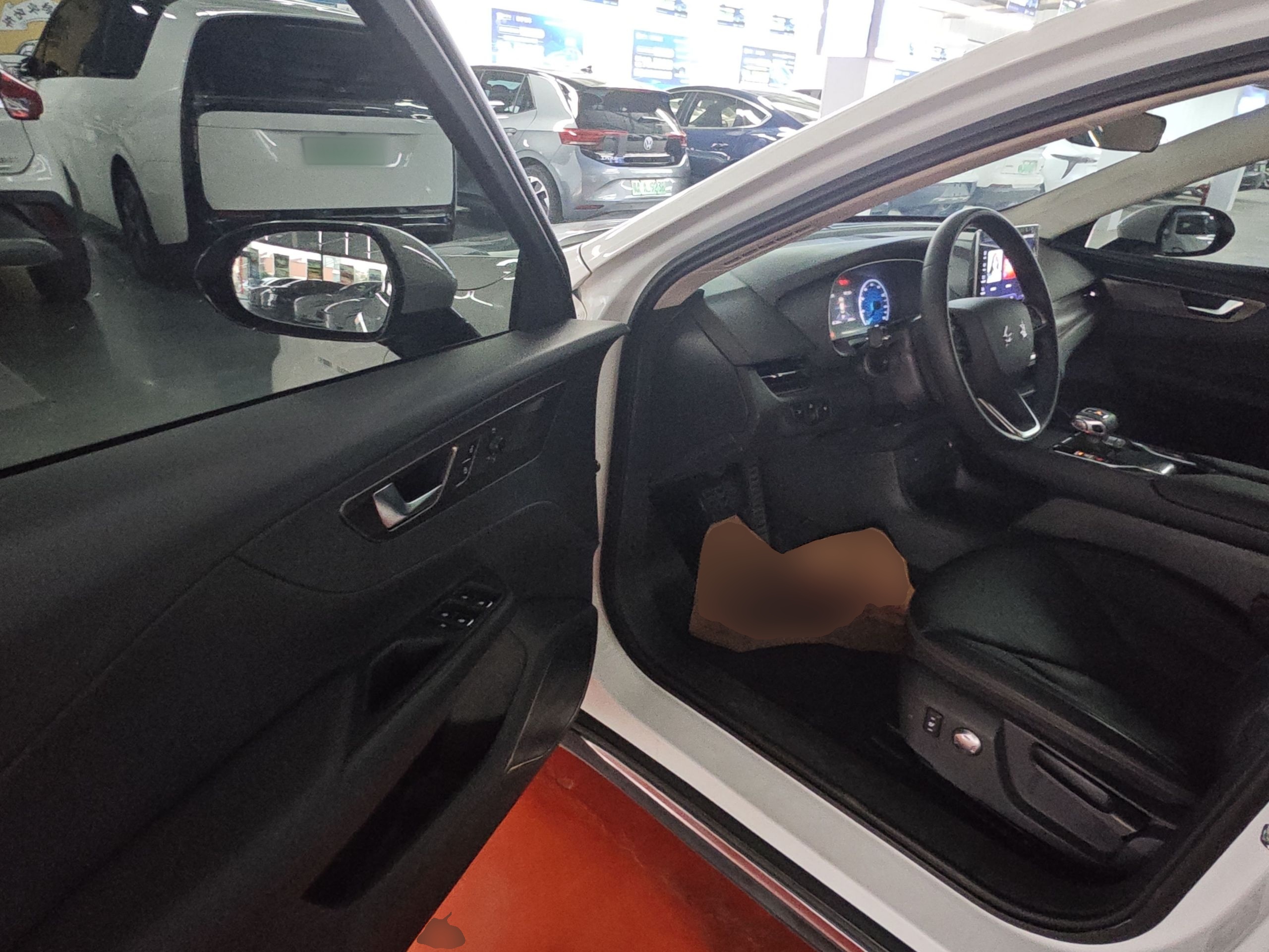 Hongqi E-QM5 2024 450km Range Commuter Version — снимка 18