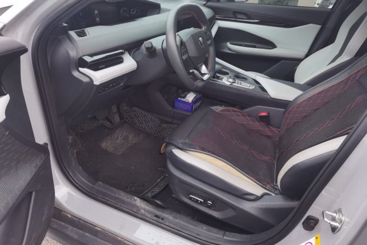 Used CHANGAN UNI-V iDD 2024 Blue Whale Smart Electric iDD 136km ZhiKu Model