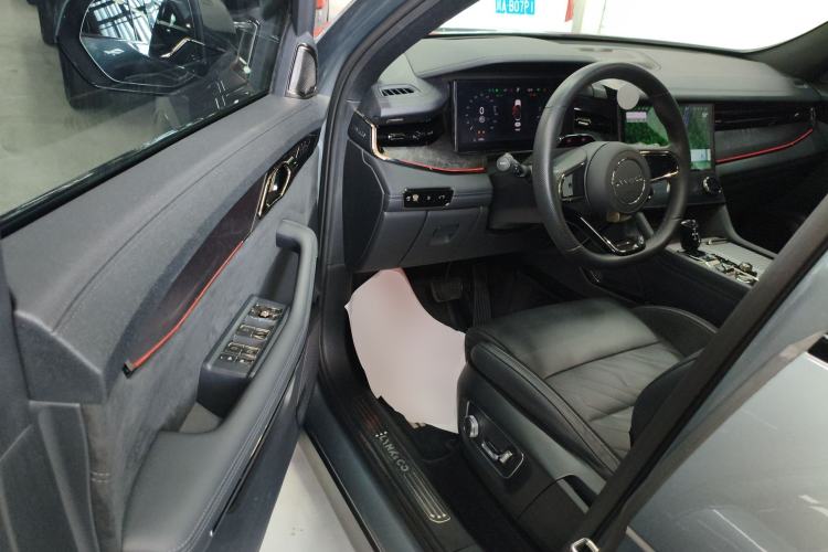 Used Lynk & Co 09 EM-P 2021 2.0T PHEV Halo Six-Seater Driver Seat