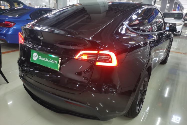 Used Tesla Model Y 2023 Rear-Wheel-Drive Version