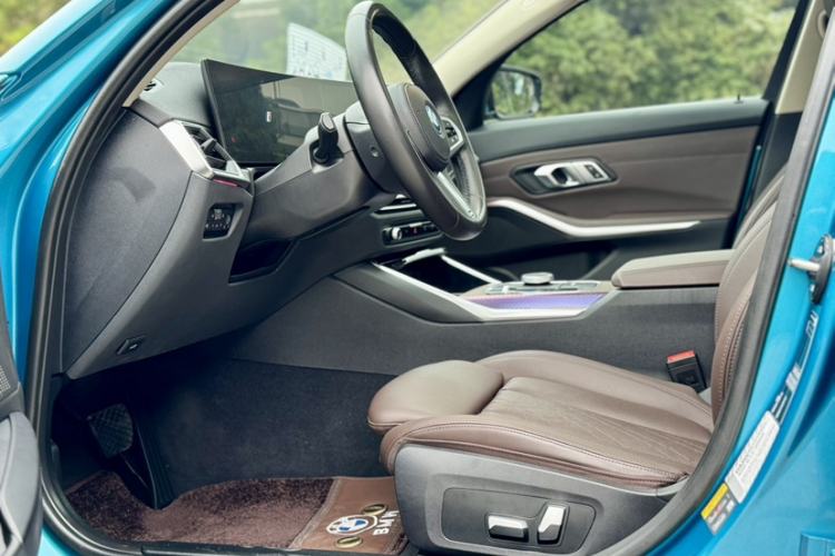 Used BMW i3 2022 eDrive 35 L
