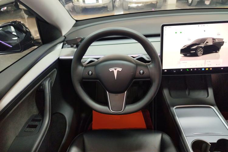 Used Tesla Model Y 2023 Rear-Wheel-Drive Version
