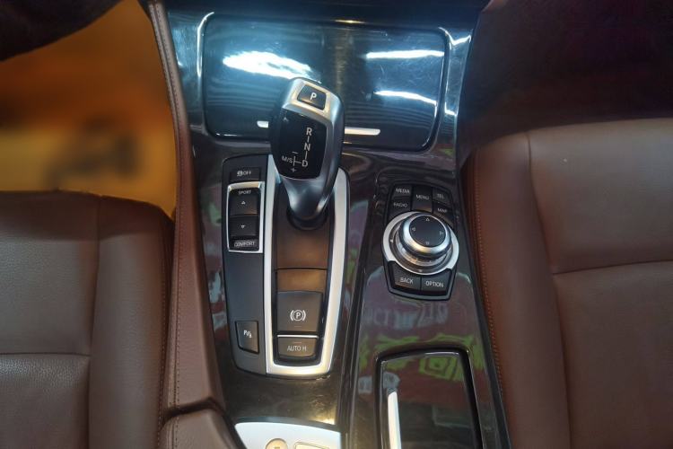 Used BMW 5 Series 2017 525Li Leading Model
