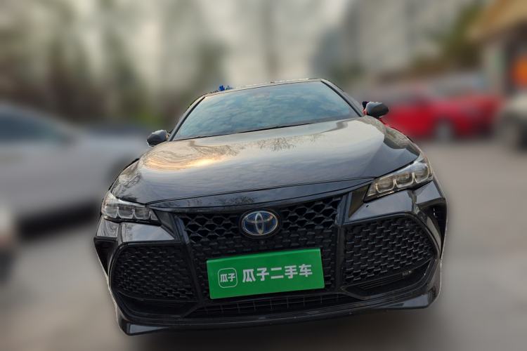 Used Toyota Avalon 2019 Dual-Engine 2.5L XLE Prestige Version China VI Standard