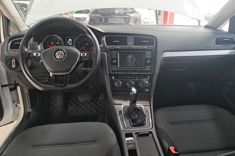 Used Volkswagen Golf 2018 230TSI Automatic Comfort Model
