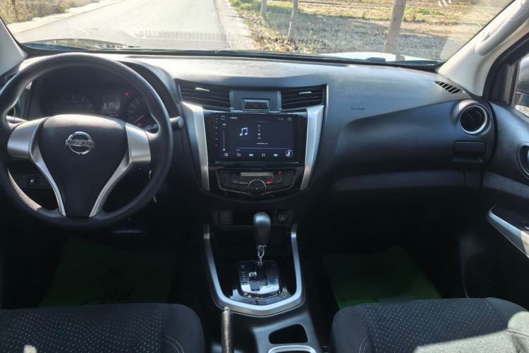 Used Nissan Navara 2017 2.5L Automatic 2WD Luxury Edition QR25
