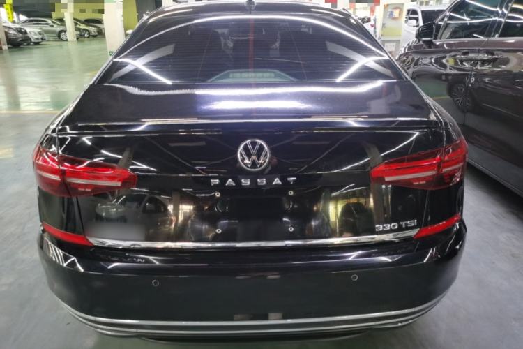 Used Volkswagen Passat 2021 330TSI Luxury Edition Exterior 4