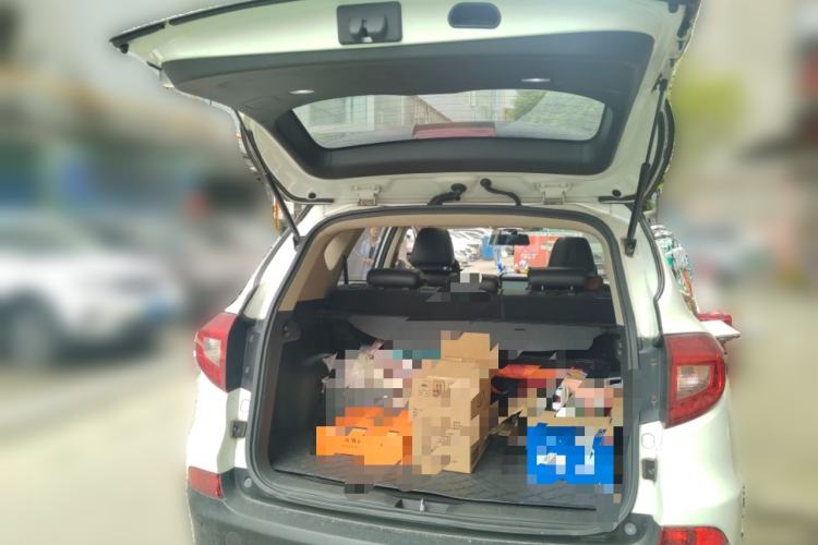 Used BYD Song 2016 2.0TID Automatic Prestige Edition Trunk