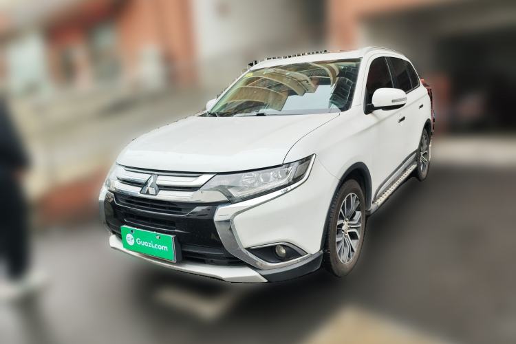 Used Mitsubishi Outlander 2018 2.4L 4x4 Luxury Edition 7-Seater