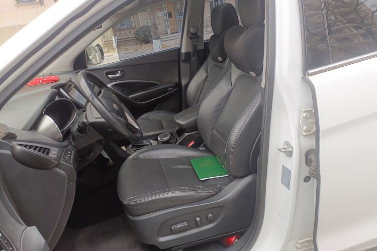 Used Hyundai Santa Fe 2013 Revised Version 2.0T Automatic All-Wheel Drive Top-Tier Trim
