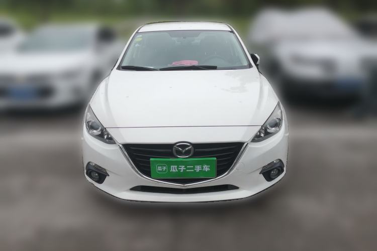 Used Mazda 3 Axela 2016 Sedan 1.5L Manual Comfort Model
