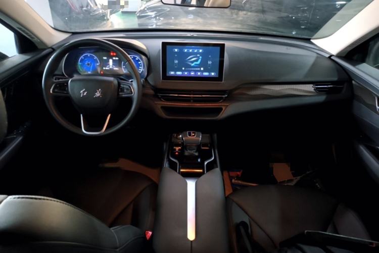 Used Hongqi E-QM5 2022 431 km Charge & Enjoy Edition