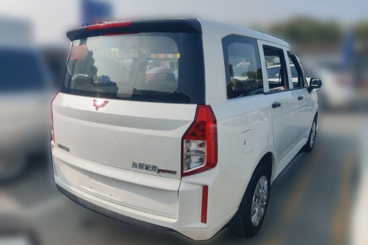 Used Wuling Hongguang PLUS 2019 1.5T Manual Standard Edition 5 Seats
