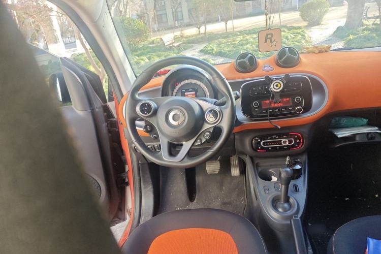 Used smart fortwo 2015 1.0L 52 kW Hardtop Passion Edition