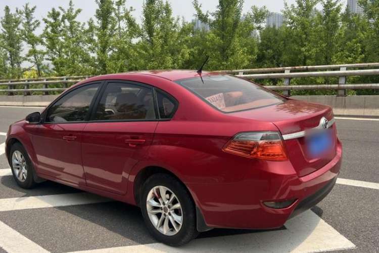 Used Brilliance H330 2013 1.5L Manual Luxury Model
