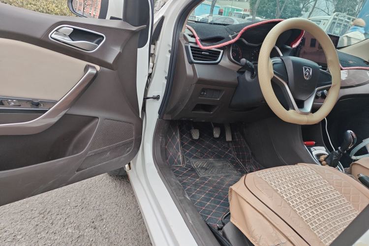 Used Baojun 310W 2017 1.5L Manual Comfort Version China V