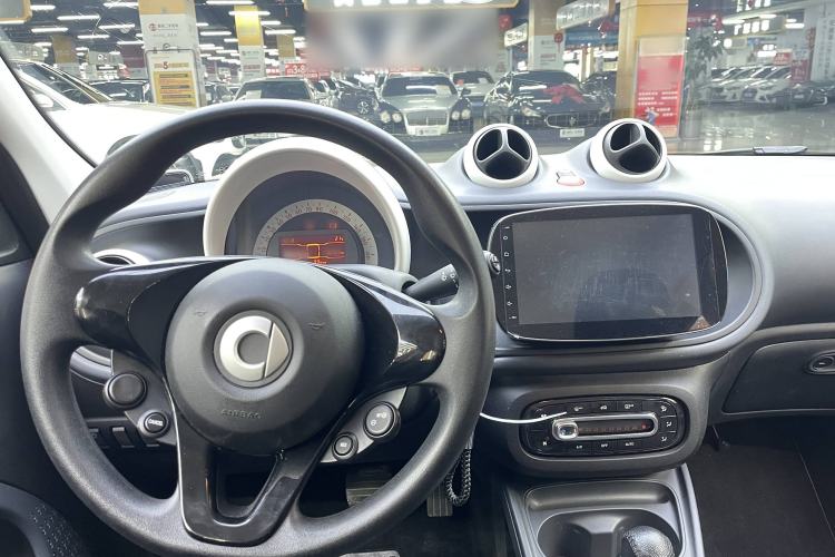 Used smart forfour 2018 1.0L 52 kW Dynamic Edition