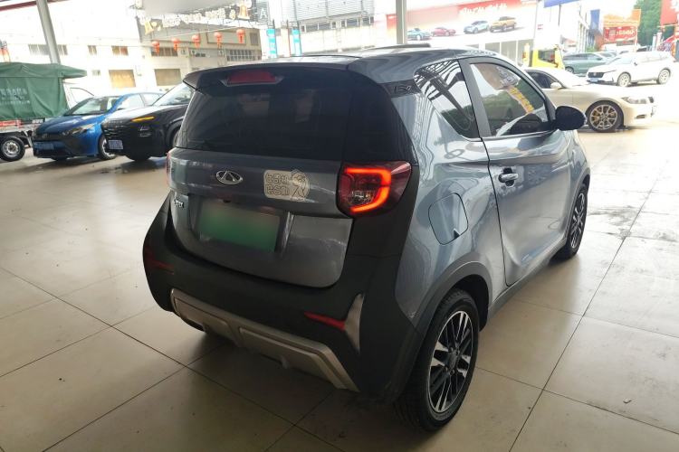 Used Chery QQ Little Ant 2022 Restyled Version Sweet Pink Edition Half-Sugar Version 30.6 kWh 30 kW 301 km Rear Right 45 Deg