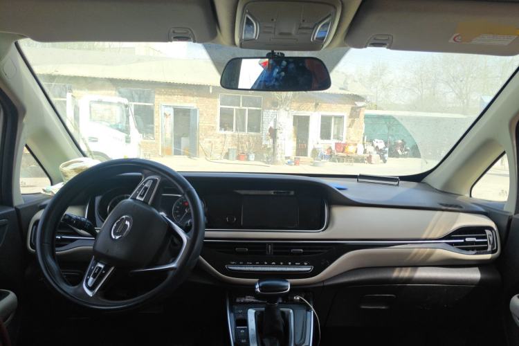 Used GAC Trumpchi M6 2019 270T Automatic Elite Edition (7-seater) China V Standard Center Console