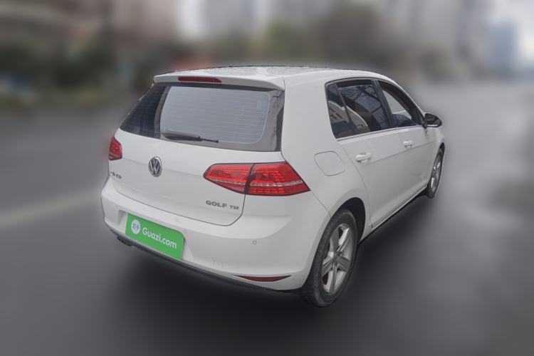 Used Volkswagen Golf 2015 1.4TSI Automatic Luxury Model
