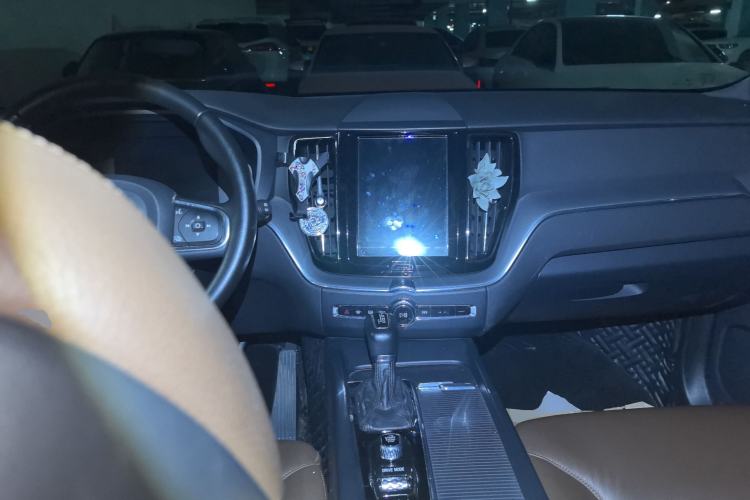 Used Volvo XC60 2021 T5 4x4 Smart Luxury Edition