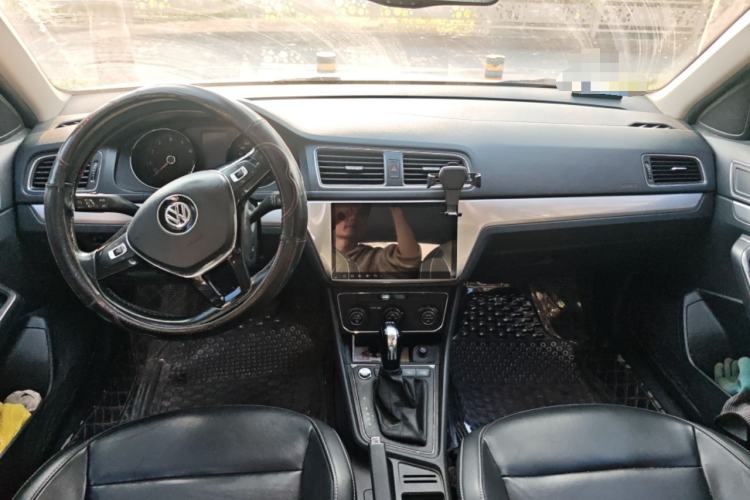 Used Volkswagen Gran Lavida 2017 180TSI DSG Comfort Edition Center Console