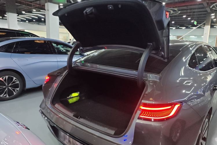 Used Geely Galaxy E8 2024 550 km Range Rear-Drive MAX
