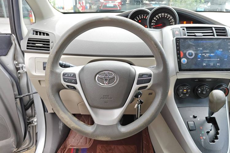 Used Toyota Verso 2015 180E CVT Crossover Edition
