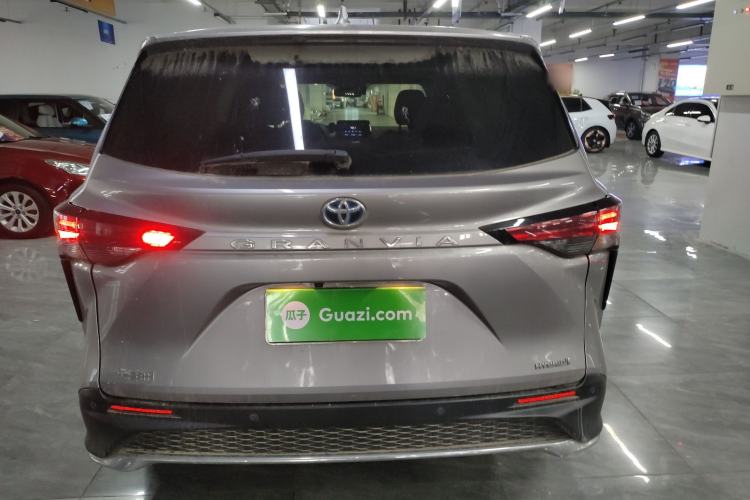 Used Toyota Granvia 2023 2.5L Hybrid Comfort Edition