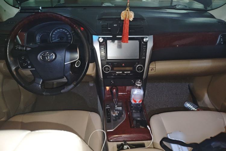 Used Toyota Camry 2013 2.5G Comfort Edition Center Console