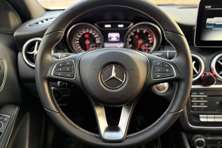 Used Mercedes-Benz A-Class (Import) 2017 Revised Version A 200 Fashion Edition
