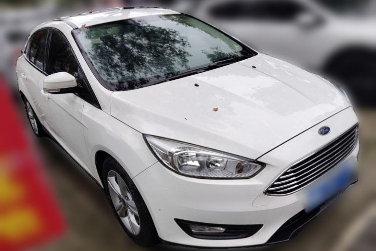 Used Ford Focus 2015 Sedan 1.6L Automatic Comfort Model Front Right 45 Deg