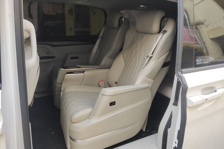 Used Buick GL8 2023 ES Lu Zun Deluxe and Yue Edition