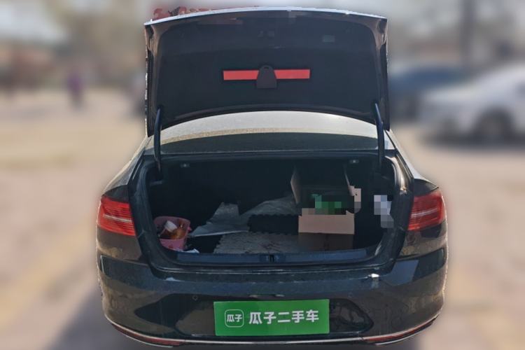 Used Volkswagen Magotan 2017 330TSI DSG Luxury Model Trunk