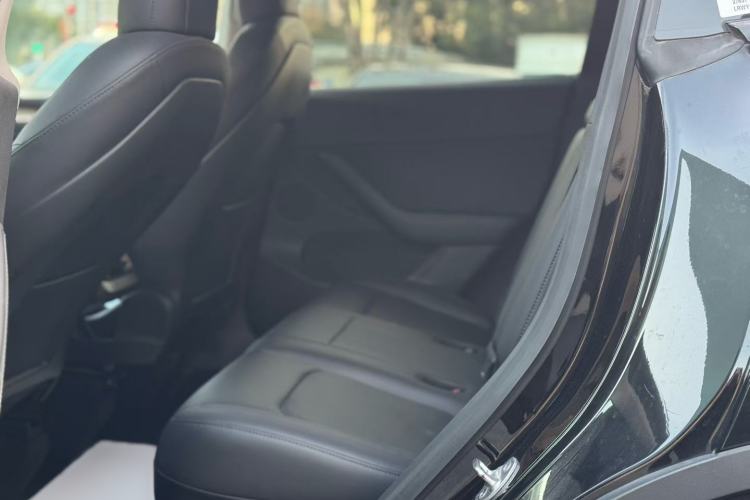 Used Tesla Model Y 2021 Long-Range All-Wheel-Drive Version 3D7