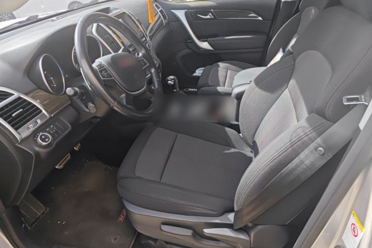 Used Haval H9 2015 2.0T Four-Wheel Drive Standard Model 7 Seats