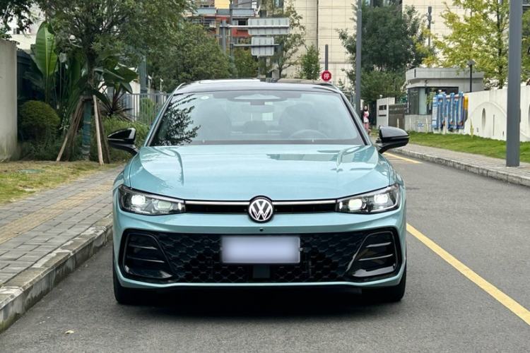 Used Volkswagen Passat 2025 Pro 380TSI Starry Dragon Luxury Edition
