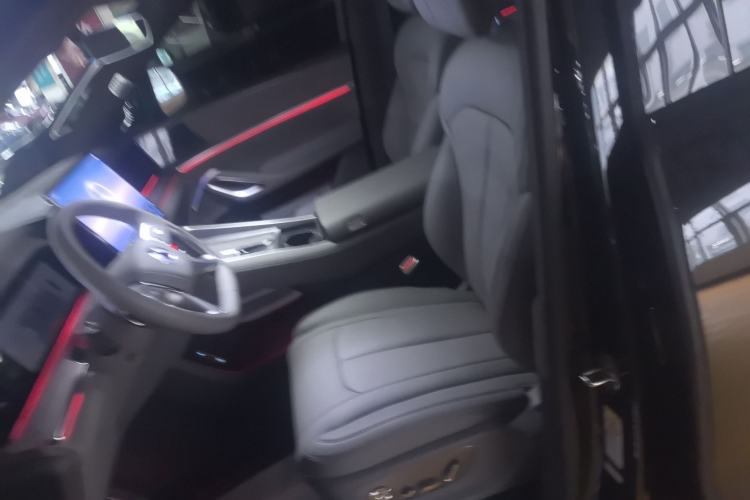 Used Denza N9 2025 Prestige Version
