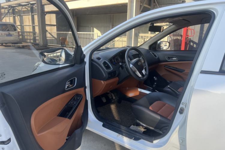 Used Geely Auto Diamond 2016 1.5L Manual Entry-Level Trim
