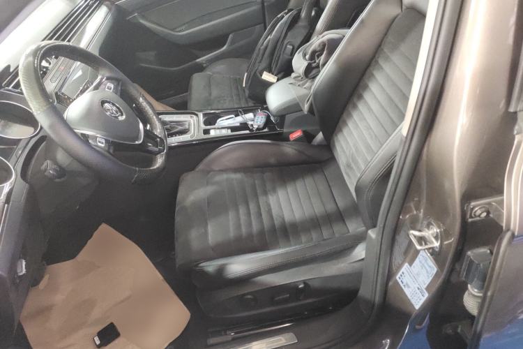 Used Volkswagen Magotan 2017 330TSI DSG Luxury Model