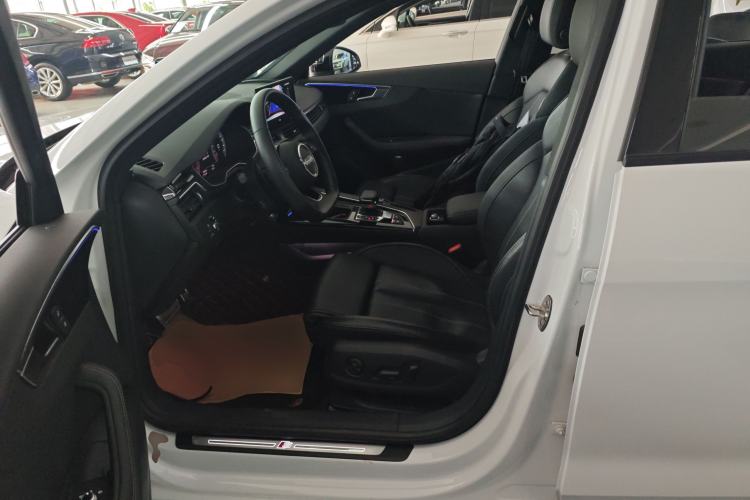 Used Audi A4L 2023 40 TFSI Luxury Dynamic Model Left Front Seat