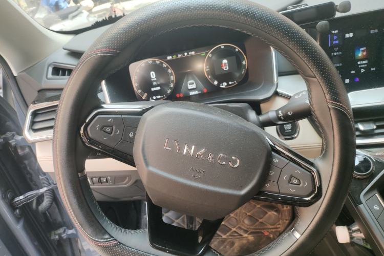 Used Lynk & Co 06 EM-P 2020 PHEV Plus Steering Wheel