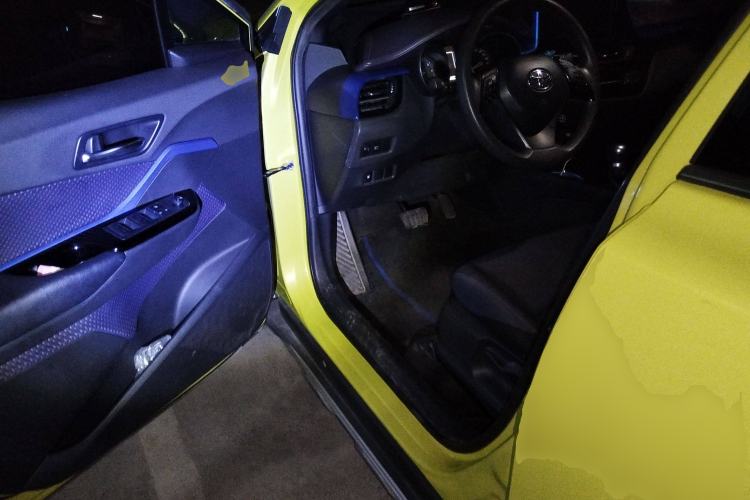 Used Toyota C-HR 2018 2.0L Coolway Leading Edition China V Standard Driver Seat