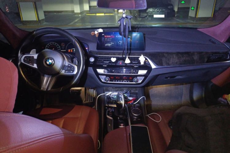 Used BMW 5 Series 2019 530Li Leading Model M Sport Package Center Console