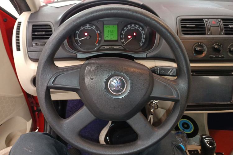 Used Skoda Fabia 2014 1.4L Automatic Crystal Edition Steering Wheel